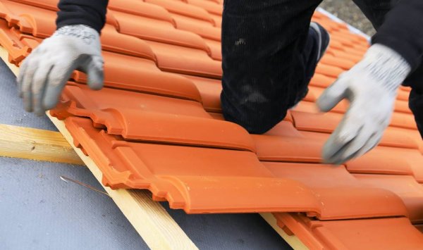 Réparation toiture tuile - Clermont-Ferrand - Entreprise SIEGRIST
